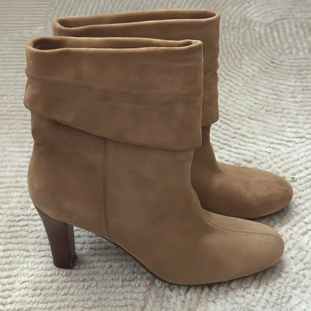 Nine West Pegeen‎ suede boots above ankle booties heels Sz 8 1/2